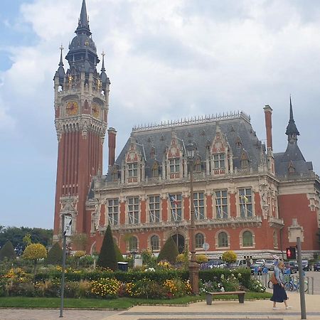Maison A Deux Pas De L'Hotel De Ville كاليه المظهر الخارجي الصورة
