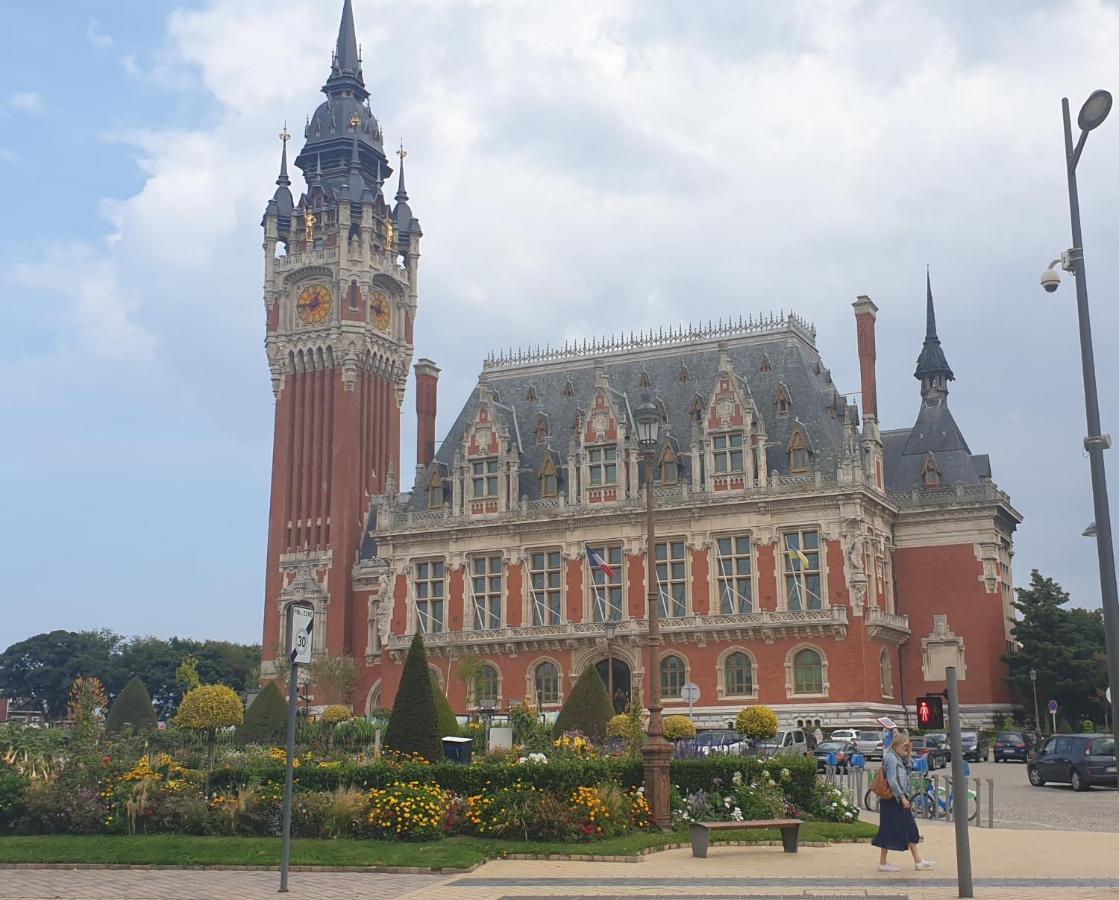 Maison A Deux Pas De L'Hotel De Ville كاليه المظهر الخارجي الصورة
